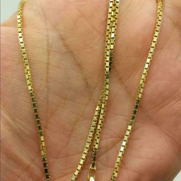New 14K Solid Gold Box Chain 18” Ladies Necklace - Picture 3 of 3
